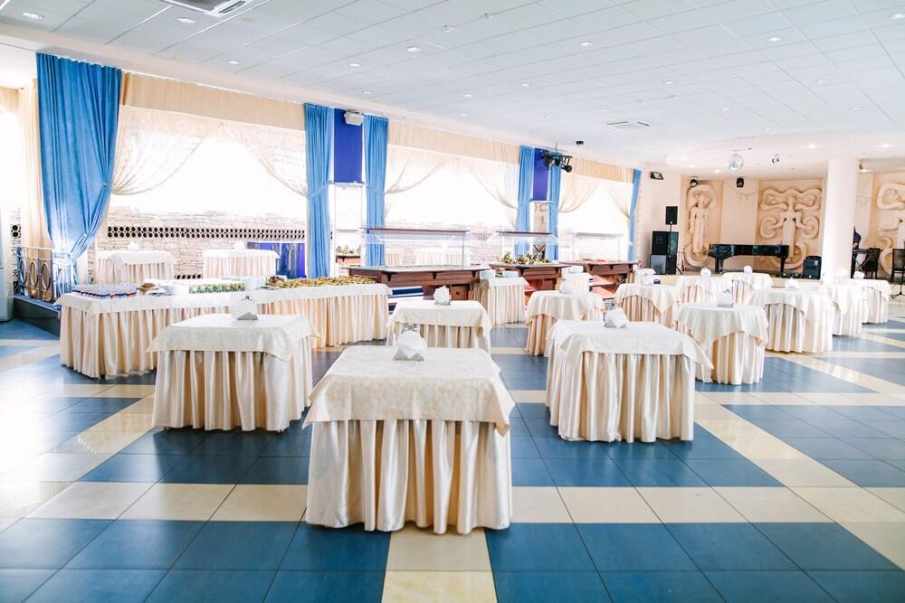 Tourist Hotel Minsk Extérieur photo